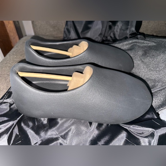 *PRICE OBO* BNWT- YZY SL-01 - Picture 7 of 7